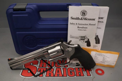 Smith & Wesson Model 686-6 PLUS .357MAG / .38SPL 6" w/ Case - 7rds -