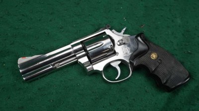 S&W Smith 686 686-3 357 357mag 4" Polished Stainless 1¢ Start