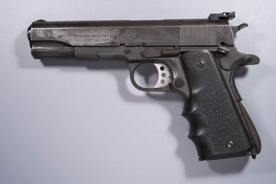 Colt 1911A1 Military, .45 auto, Manufactured 1943, Serial 958067 (item232)