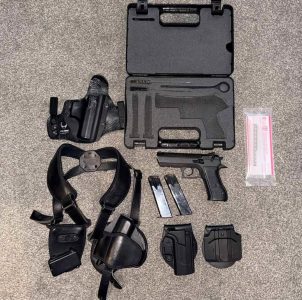 Magnum Research IWI Baby Desert Eagle full steel with 3 holsters