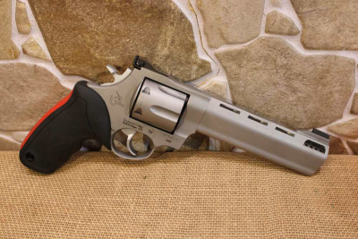 TAURUS RAGING BULL 444 - 6 SHOT REVOLVER .44 MAG