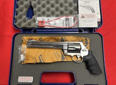 Smith & Wesson S&W 500 8 3/8" w/ box + papers