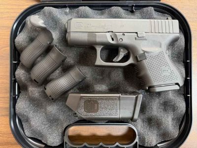 Glock 27 Gen 4 .40 S&W 3.43" 2-9rd Mags, w/Box G27