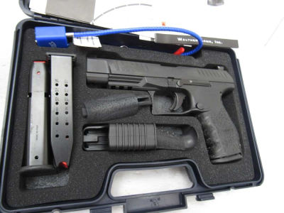 Nice Walther Arms PPQ M2 9MM 4"Brl Night Sights 3 Mags & Accessories No Res