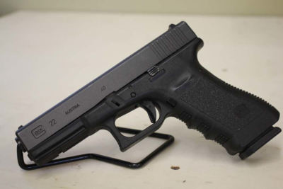 Glock 22 Gen3 .40 S&W Item P-16