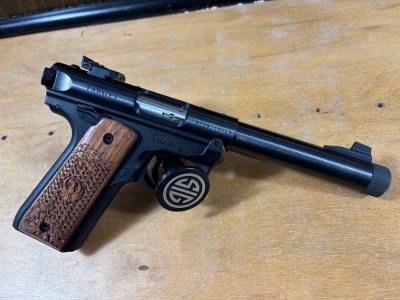 Ruger Mark IV Target Collector Series .22LR Pistol 10+1 5.5" - No Reserve!