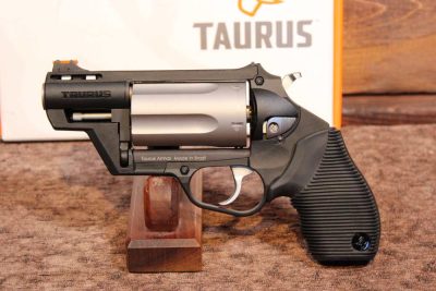 Taurus Judge Public Defender .45 Colt/ .410 Bore 2" bbl w/ Box