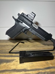 KIMBER KDS9C RAIL 9MM PISTOL DARK GREY/BLACK W/ HOLOSUN 507COMP RED DOT